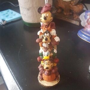 DisneyWorld Mickey and friends Totem Pole picture holder